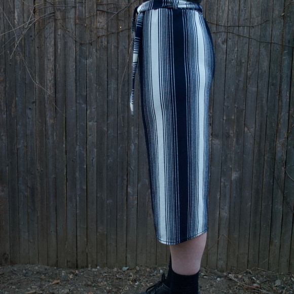 Vintage Striped Clam Diggers - Picture 2 of 4